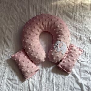 Blankets & Beyond Travel Pillow and Seat Belt Covers